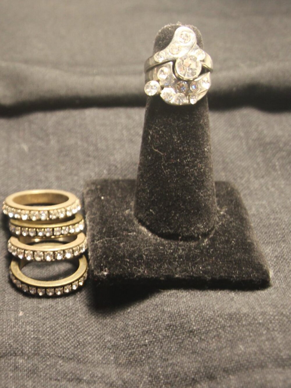 Rings 6 for one price. I love bundle offers. See description.